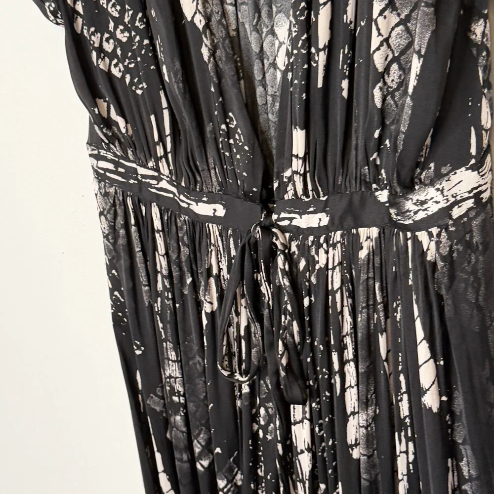 Intimately Free People Black White Snakeskin Print Maxi Kimono Small Deep V-Neck